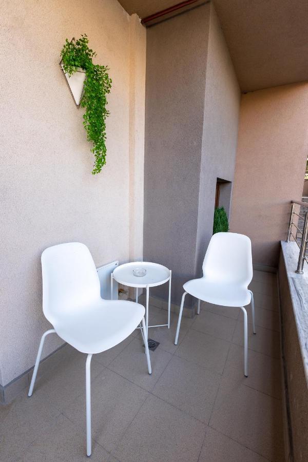 South Place Apartments ซันดันสกี ภายนอก รูปภาพ